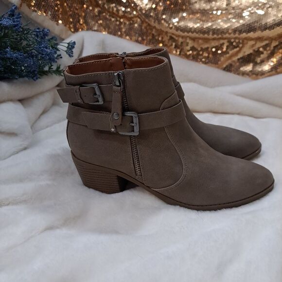 CLEARANCE Indigo Rd. Ankle Boots PERFECT STAPLE TO ANY WARDROBE - Picture 5 of 13